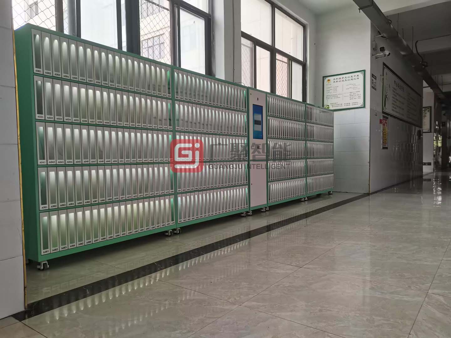 河南開封某便民中心共享圖書柜